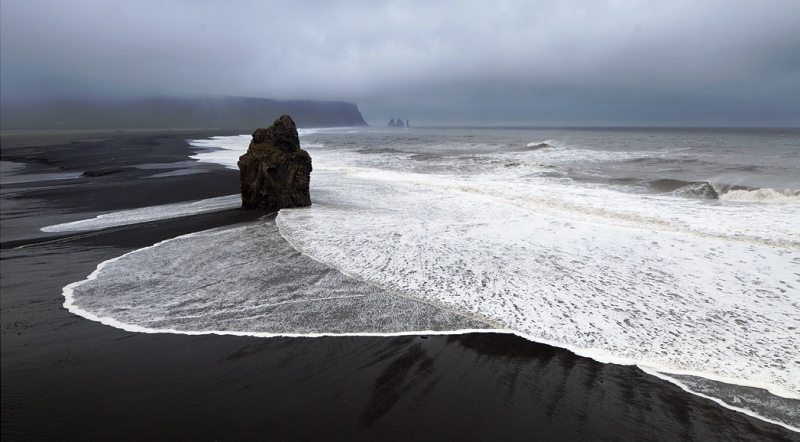 Black_Sand_Beaches_Vik_Iceland