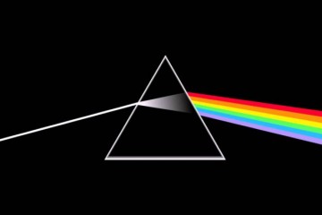 the-dark-side-of-the-moon-pink-floyd-696x437